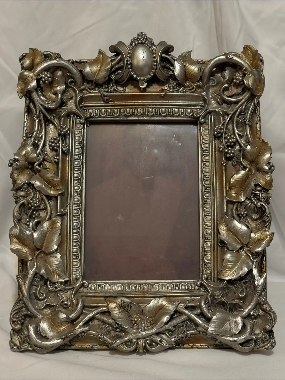 N/A elegant ornate
